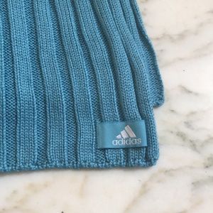 Adidas Women's ribbed scarf lagoon or wedgwood blue